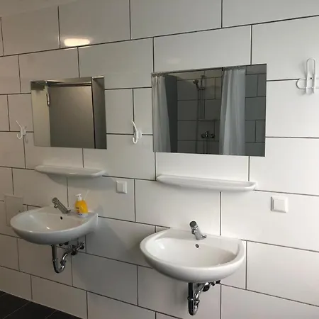 City Best Hostel Fuer Monteure Appartement *